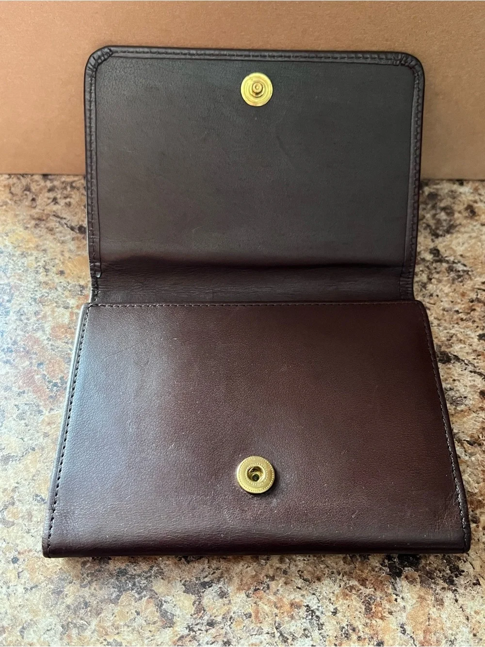Coach authentic trifold